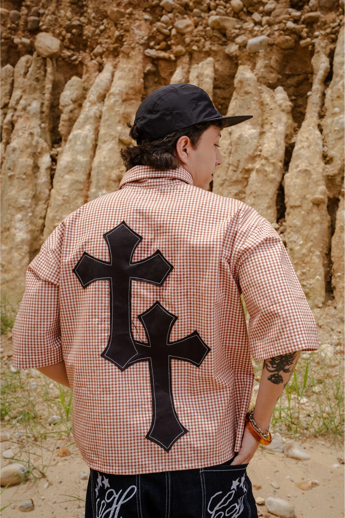 CAMISA CON ALAMARES PATCHED CROSS - Image 2
