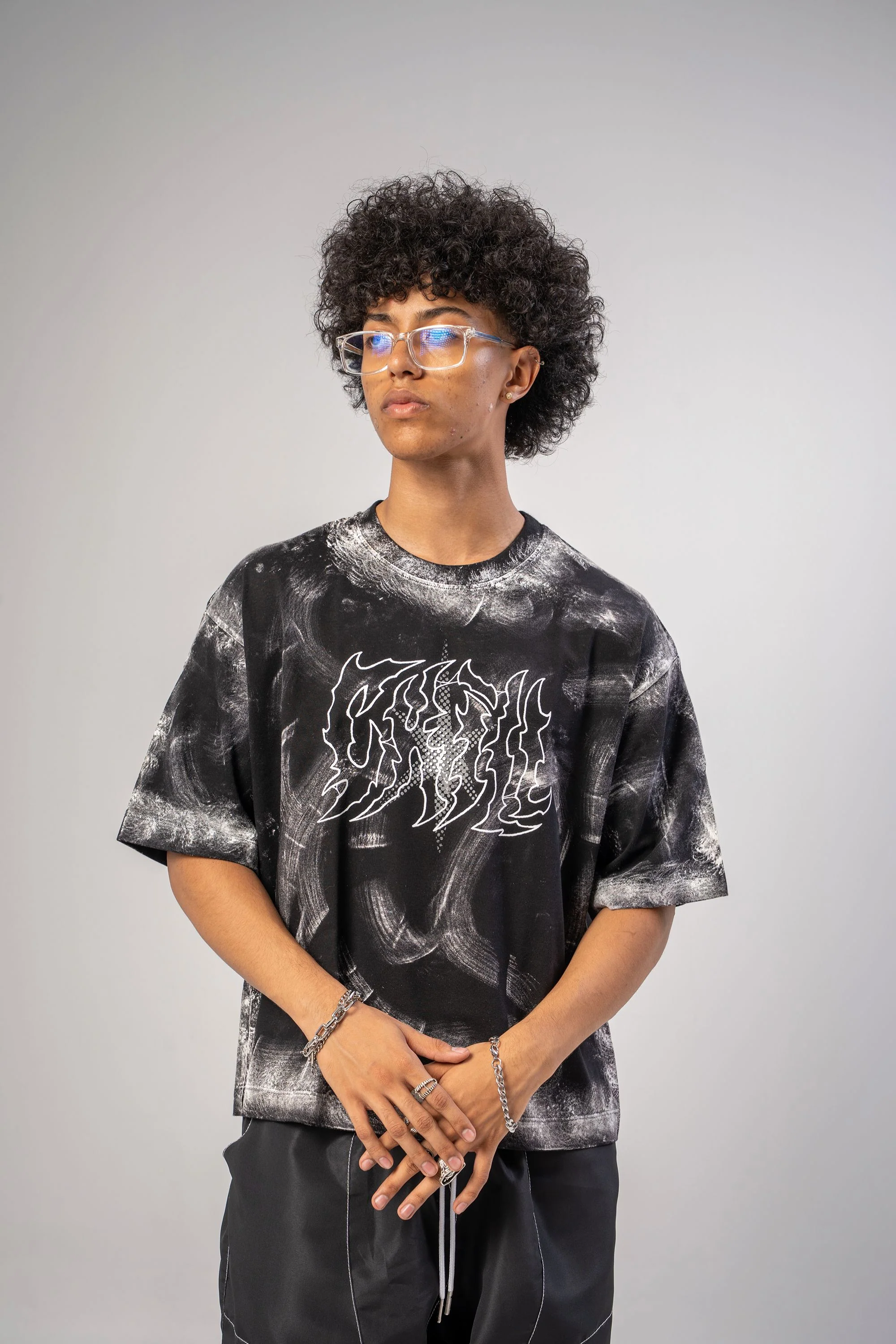 Camiseta Distressed Chill Lover Club - Image 4
