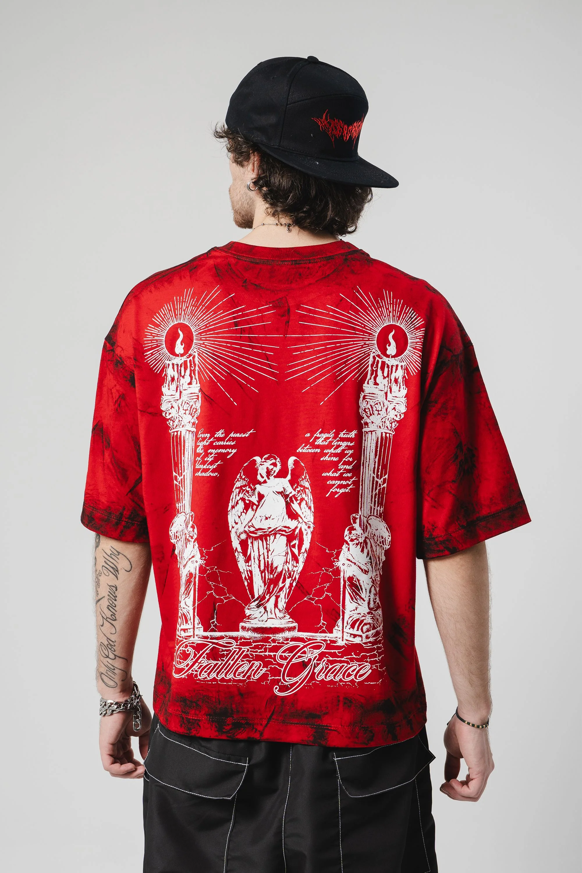 Camiseta Distressed Fallen Grace