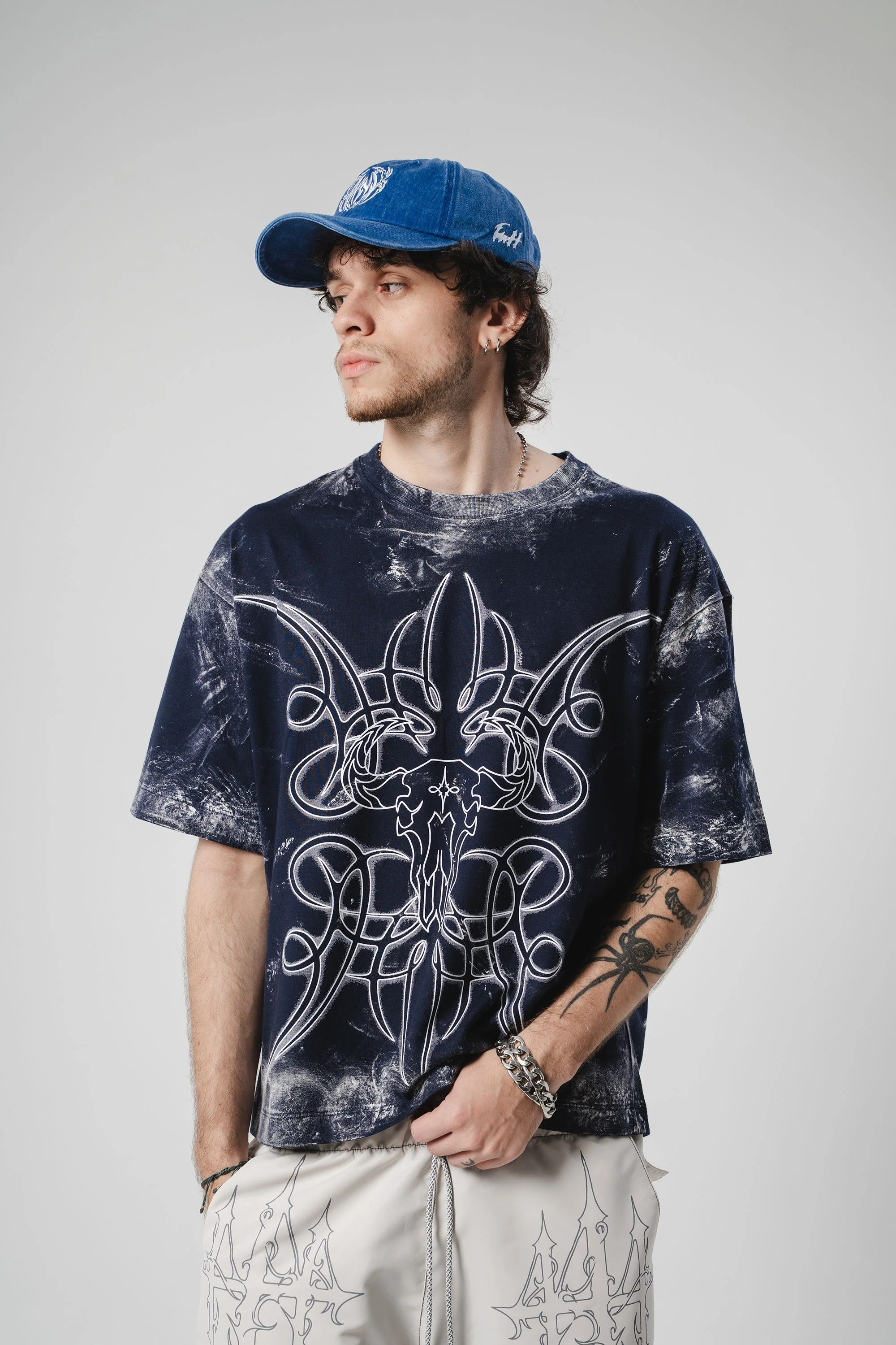 Camiseta Distressed Totem