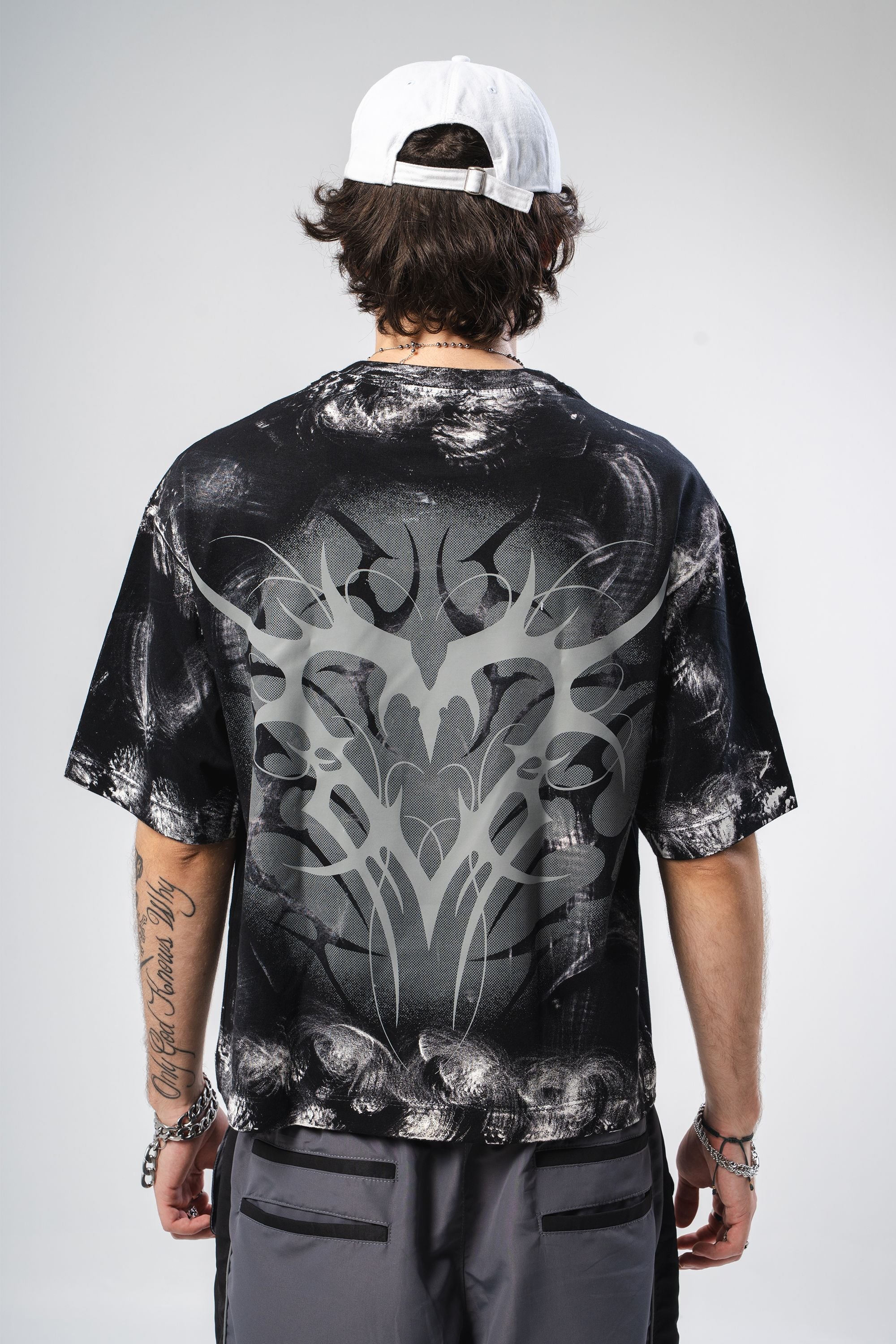 Camiseta Distressed Tribal Heart