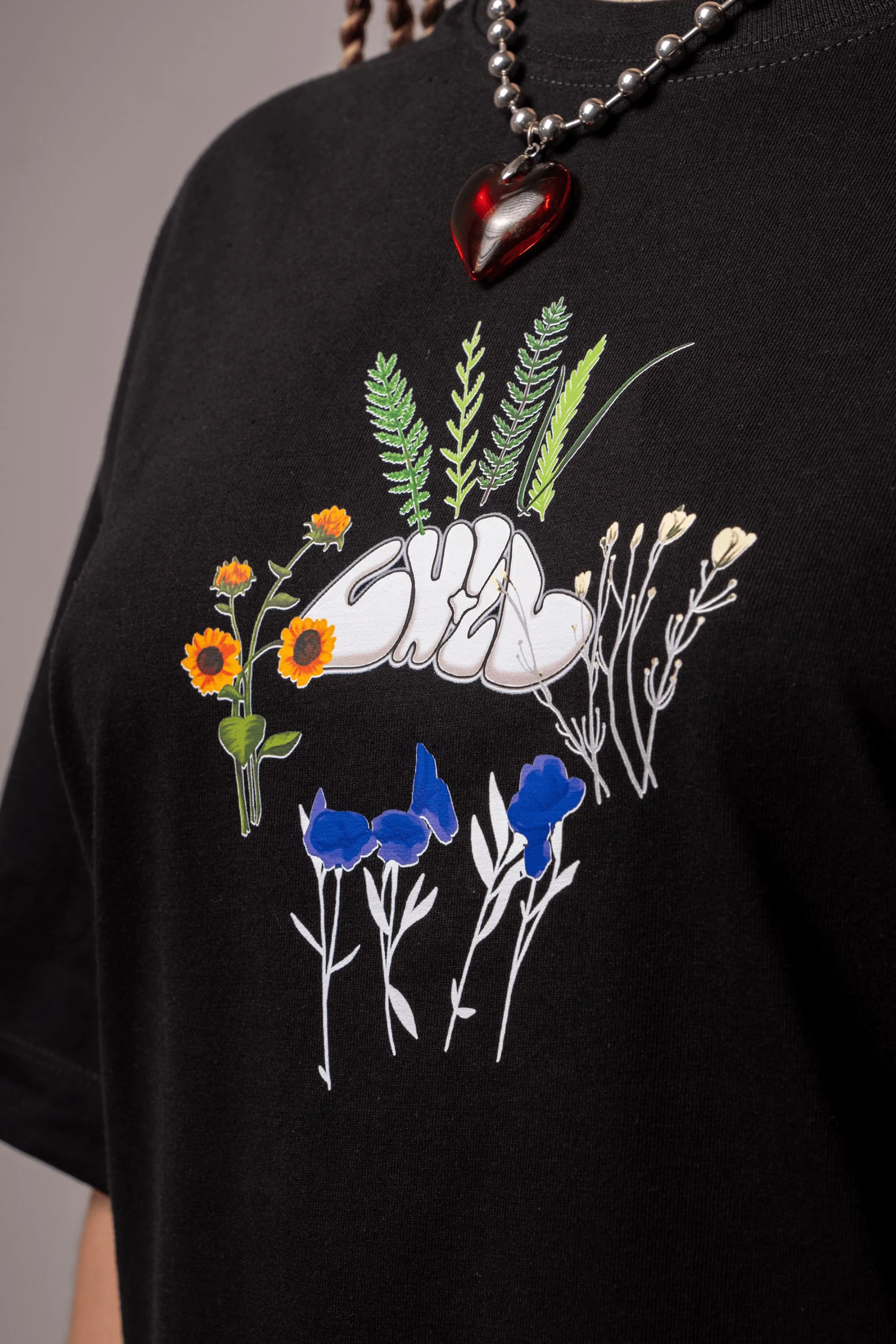 Camiseta Flowers go with death - Image 2