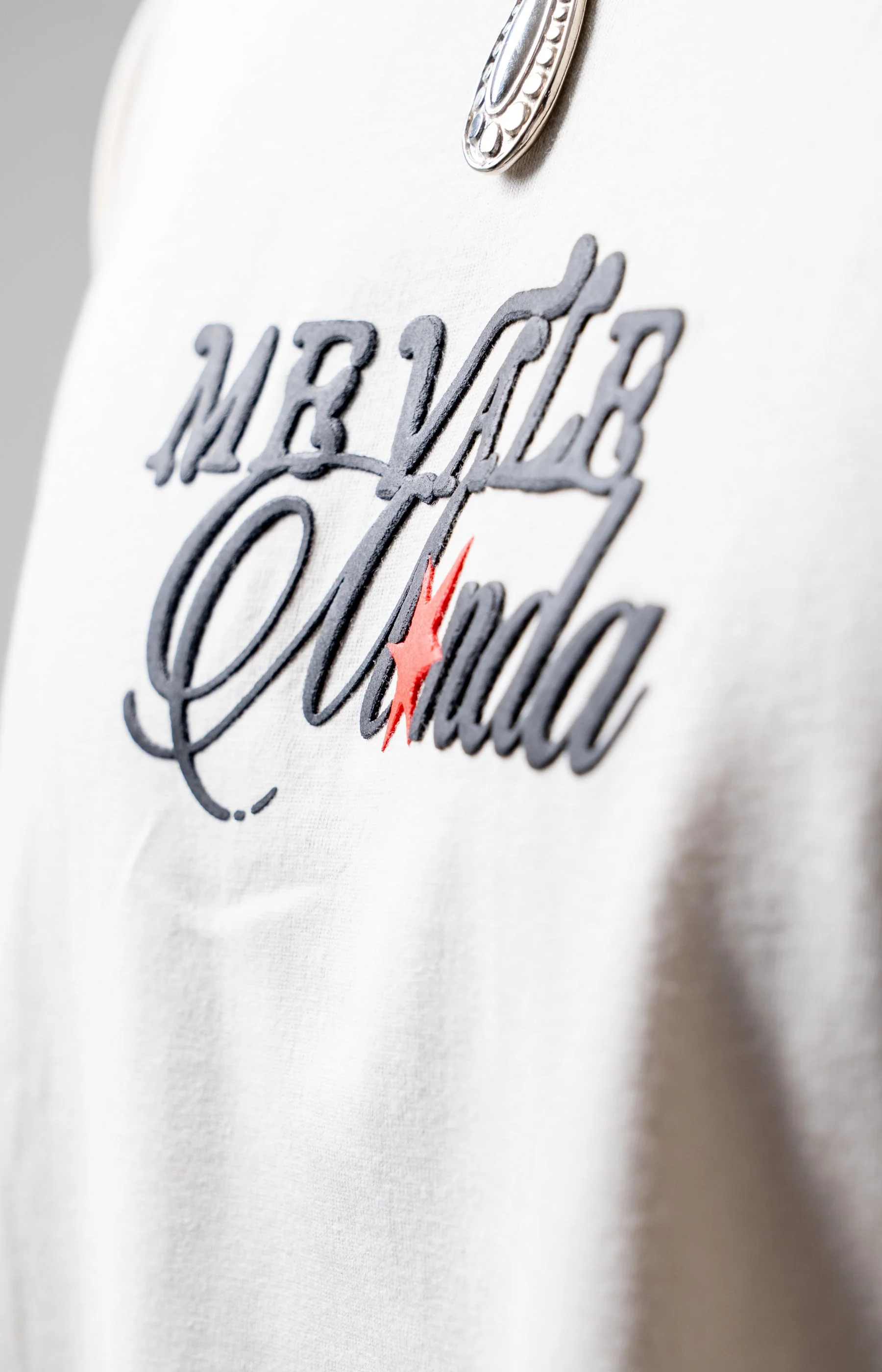Camiseta Me vale Monda - Image 3