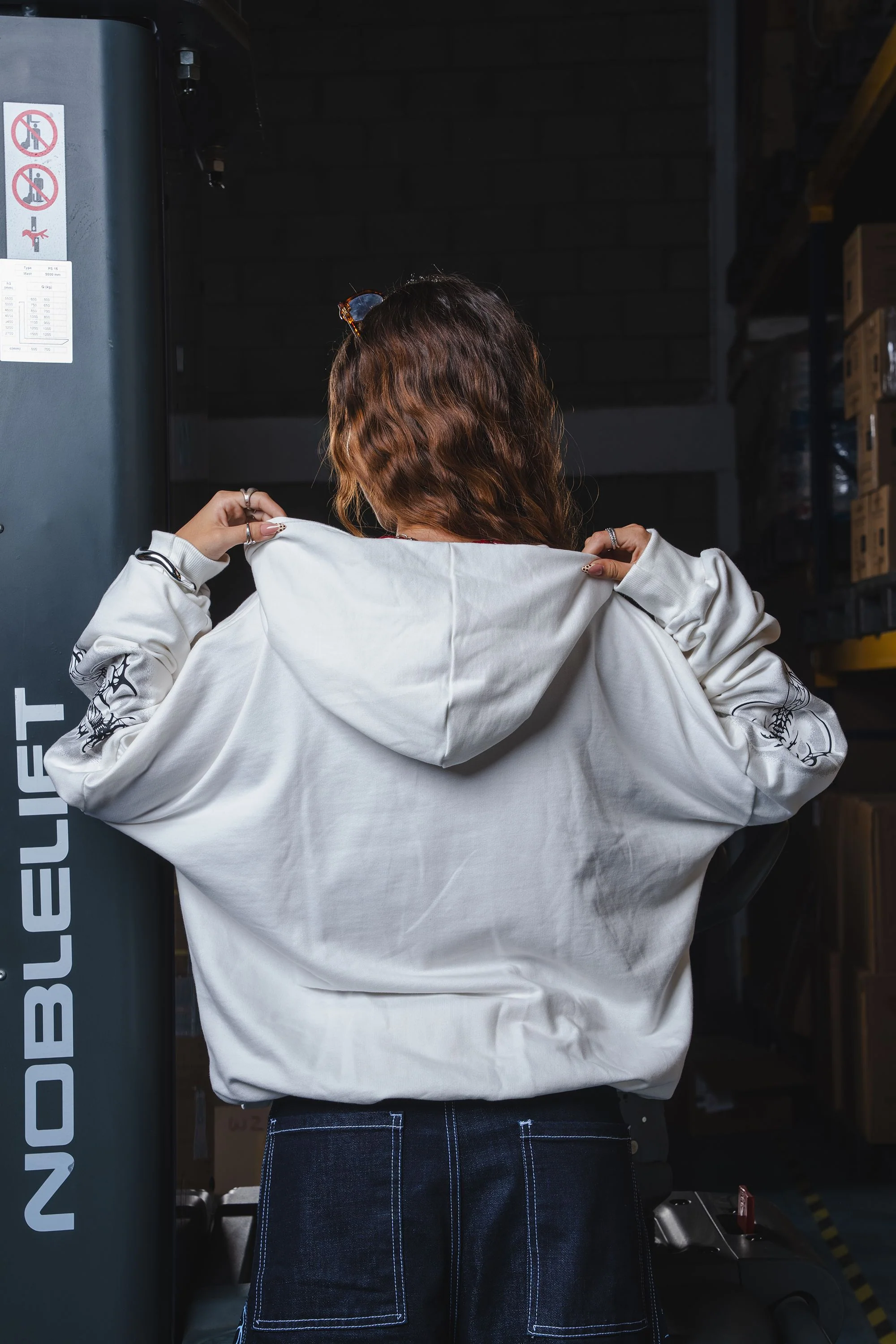 Hoodie Con Cierre Descendant - Image 3