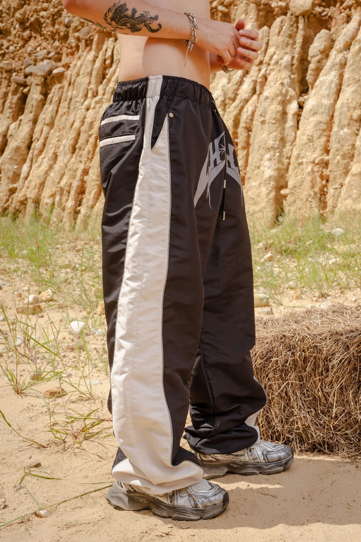 Parachute Track - Image 4